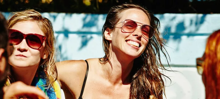 How to Take Care of Your Neck and Décolleté